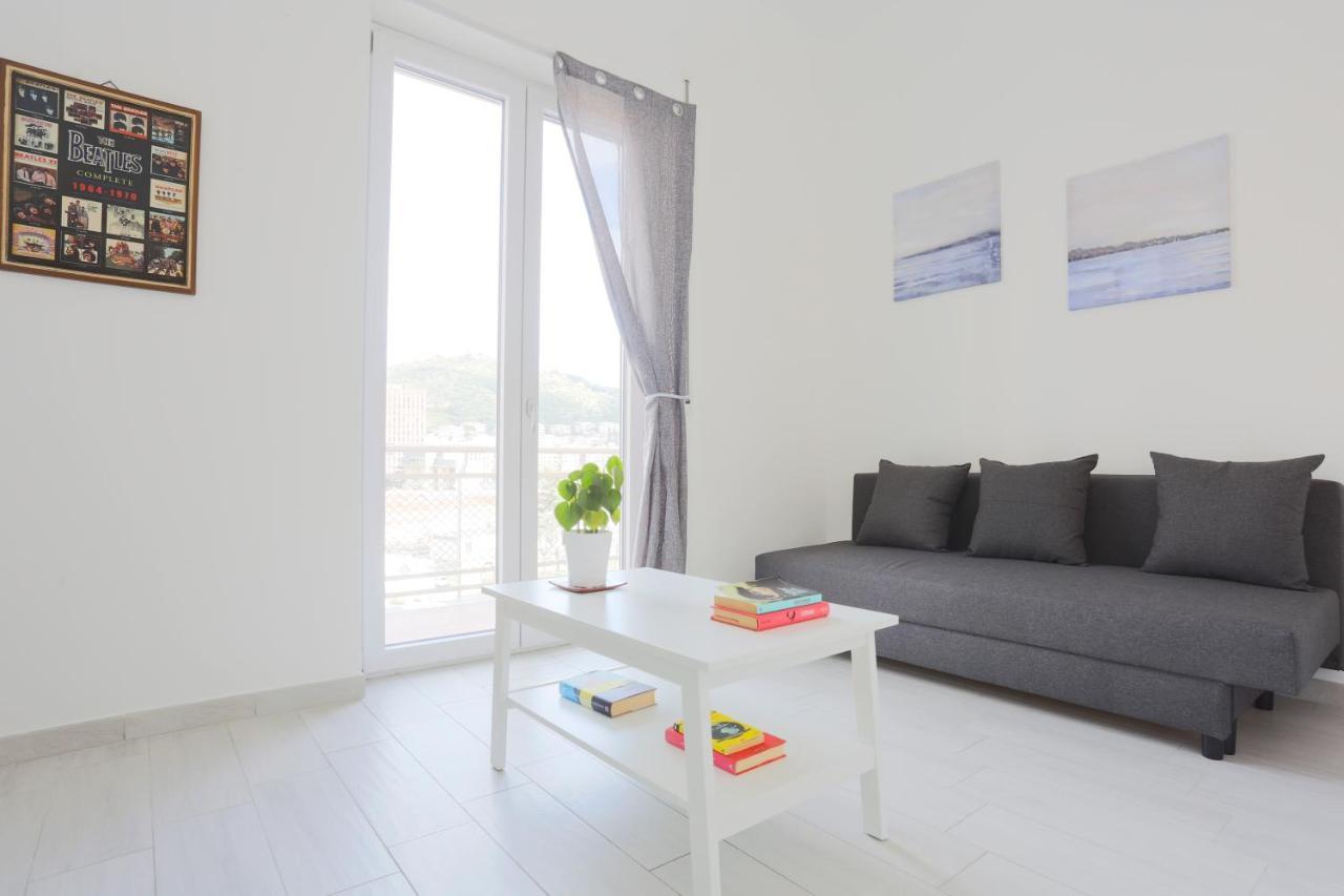 Bright & Central Apartment Near The Station Salernes Extérieur photo
